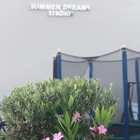 Summer Dreams Studios Apartment *